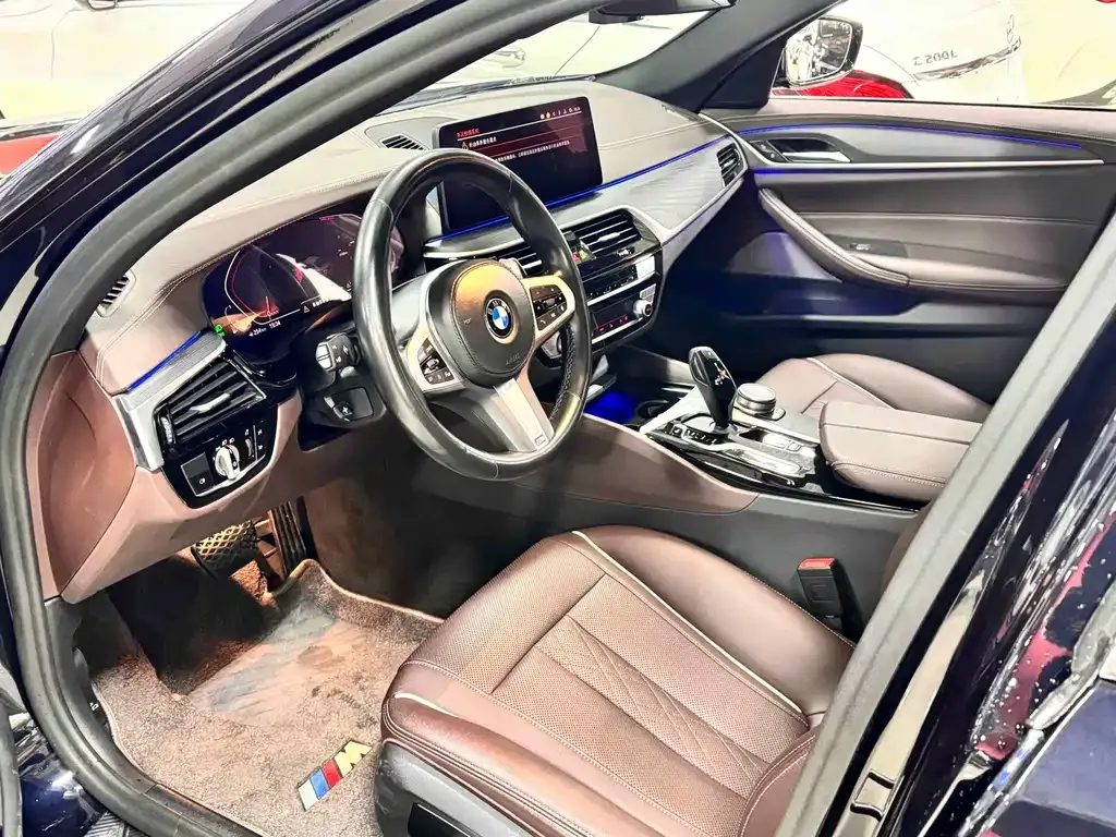 BMW 5 Series 2023 из CN, фото 5