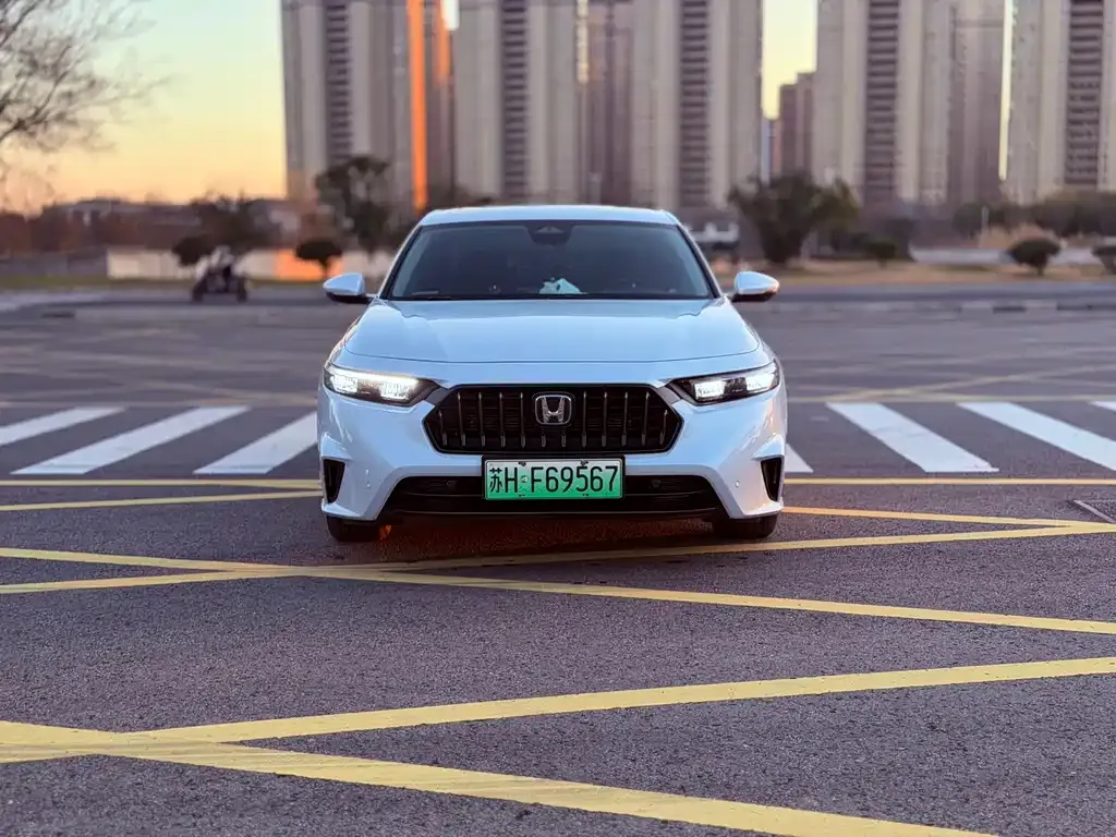 Honda Inspire PHEV 2023 из CN, фото 8