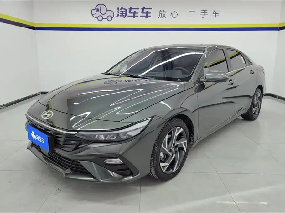 Hyundai Elantra 2023 из CN, фото 1