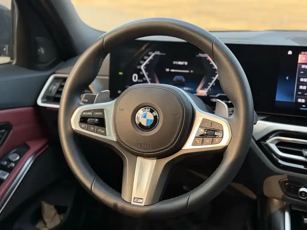 BMW 3 Series 2023 из CN, фото 2