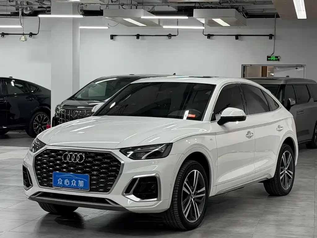 Audi Q5L Sportback 2021 из CN, фото 1