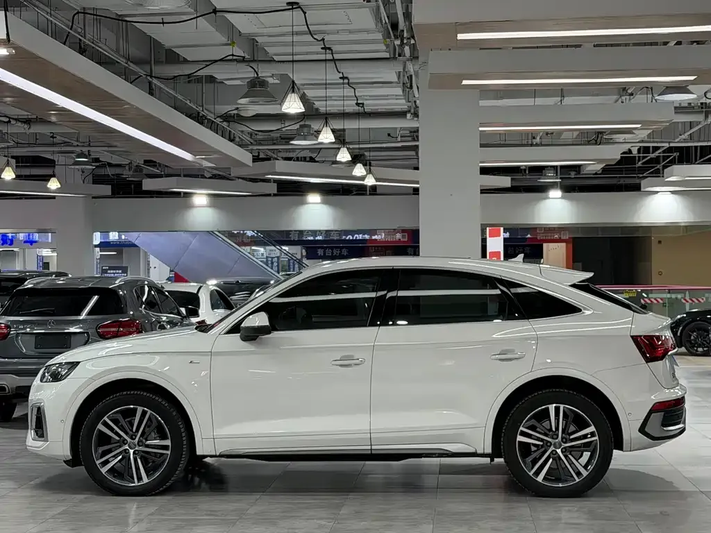 Audi Q5L Sportback 2021 из CN, фото 10