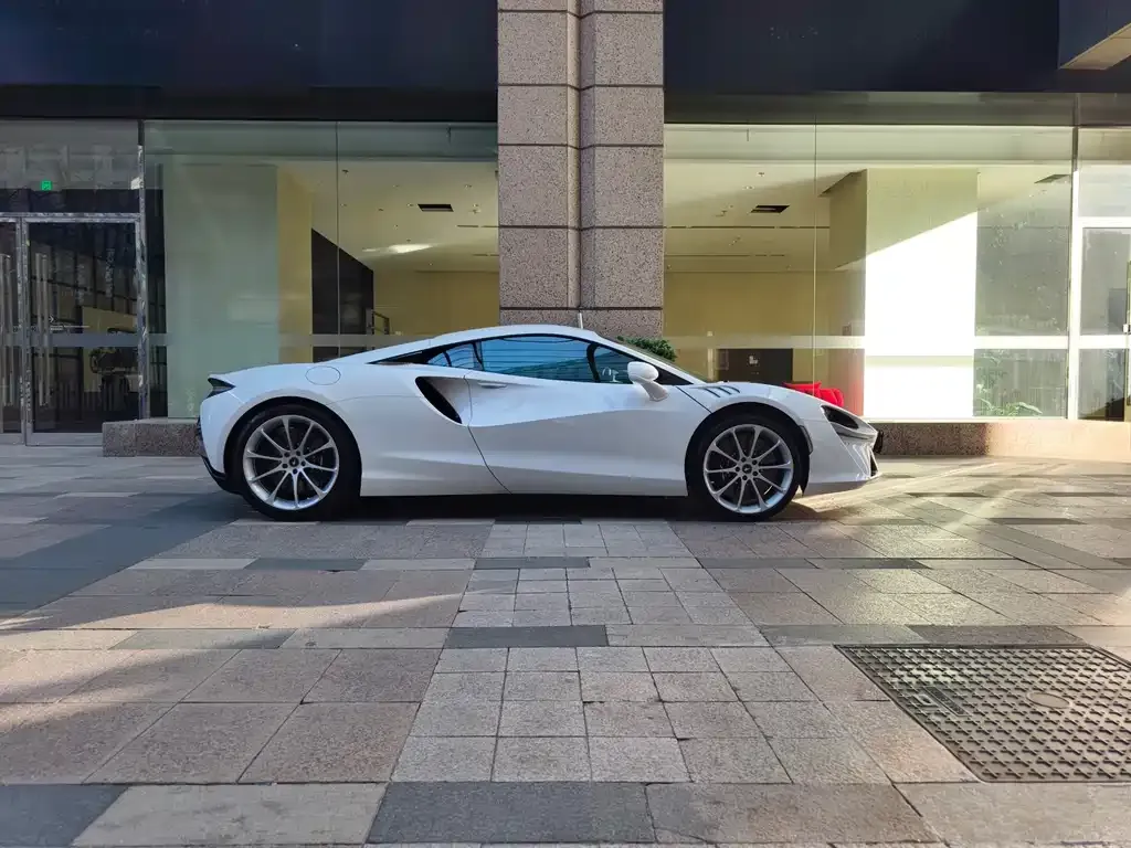 McLaren Artura 2025 из CN, фото 4