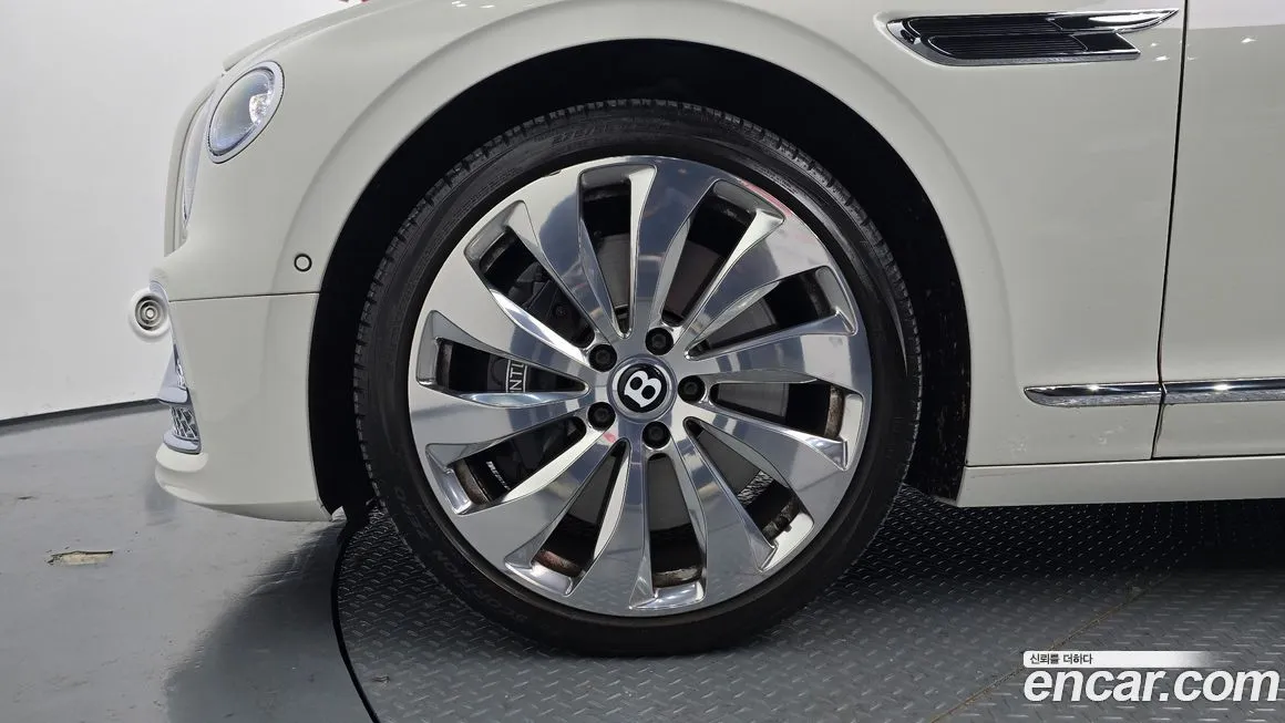 Bentley Flying Spur 2022 из KR, фото 4