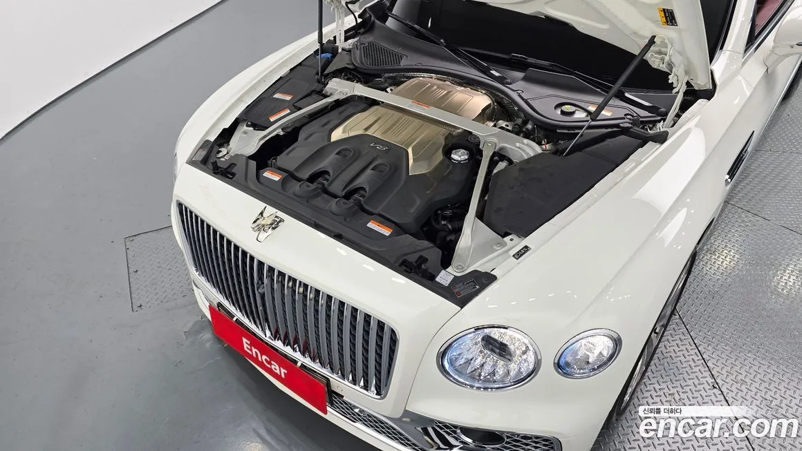 Bentley Flying Spur 2022 из KR, фото 10