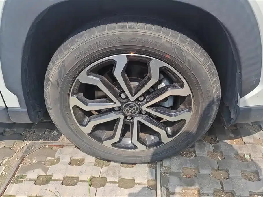 Toyota Frontlander 2022 из CN, фото 10