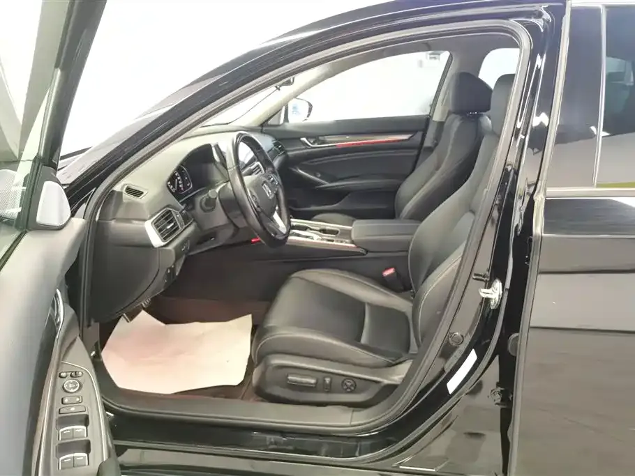 Honda Accord 2022 из CN, фото 2