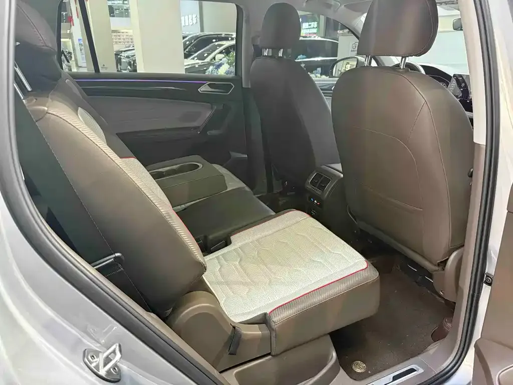Volkswagen Tiguan L 2021 из CN, фото 7