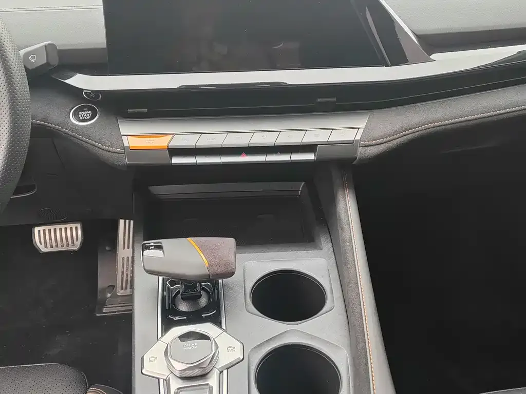 Changan UNI-V 2023 из CN, фото 6