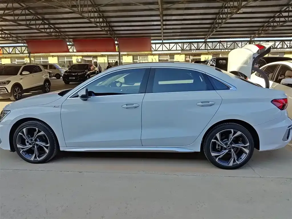 Audi A3 2024 из CN, фото 3