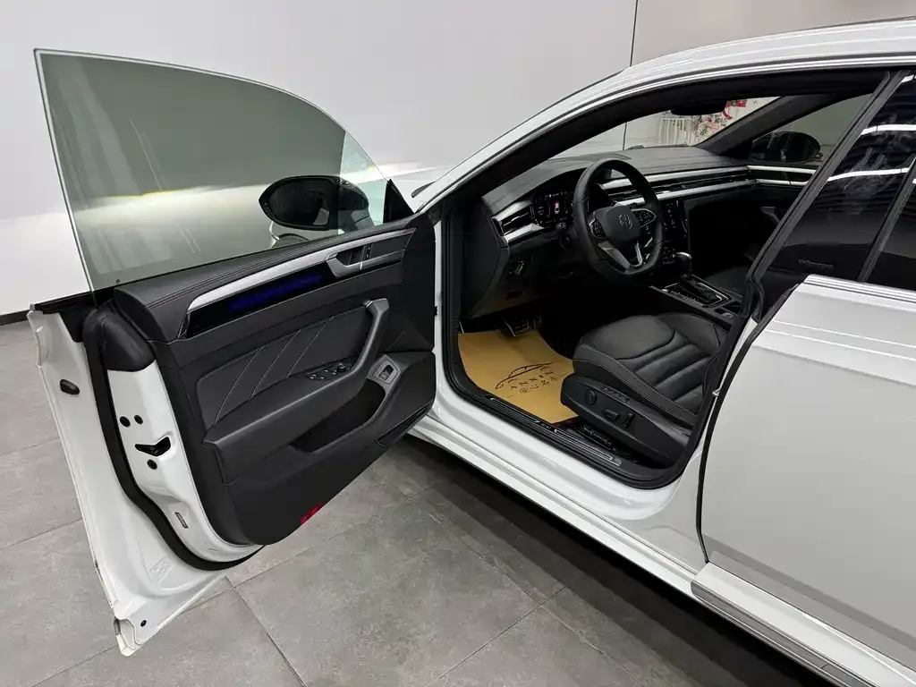 Volkswagen CC 2023 из CN, фото 7