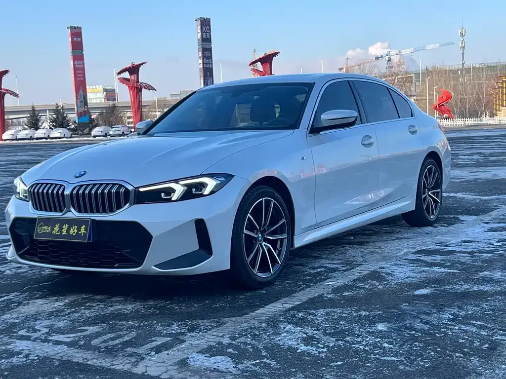 BMW 3 Series 2023 из CN, фото 1