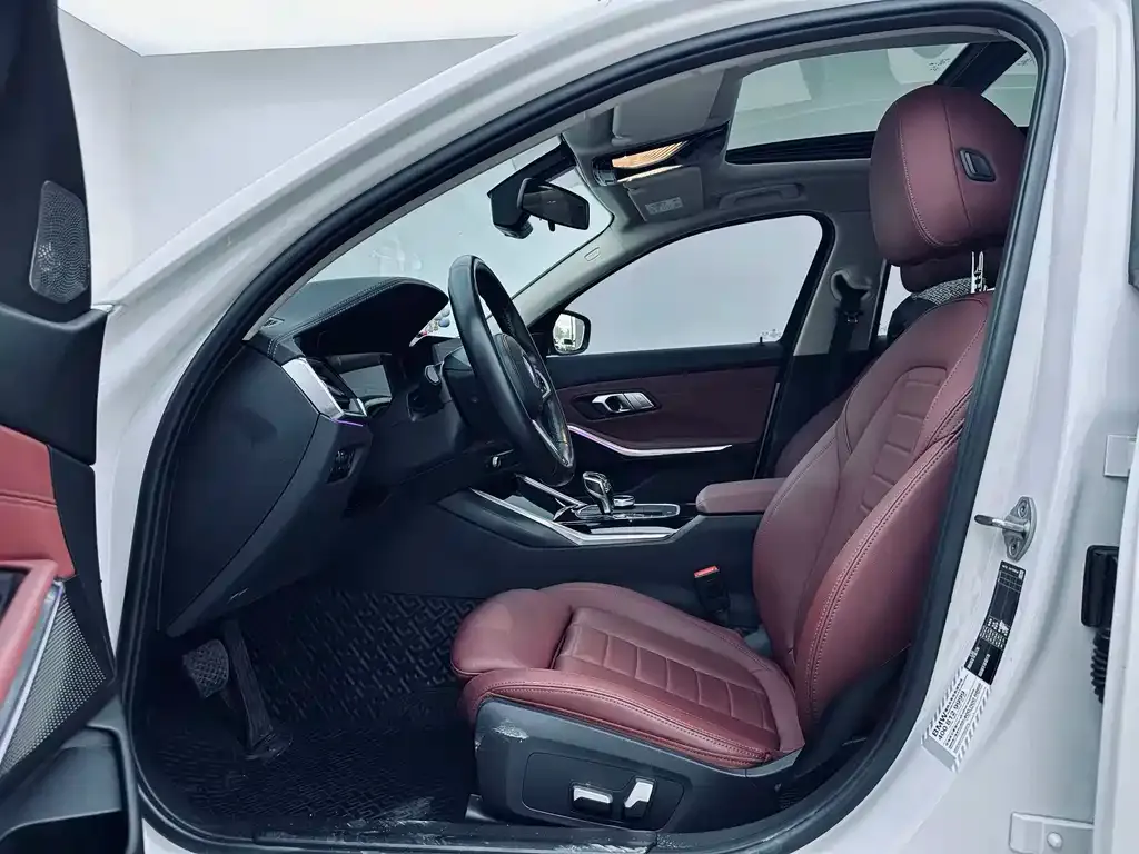 BMW 3 Series 2021 из CN, фото 9