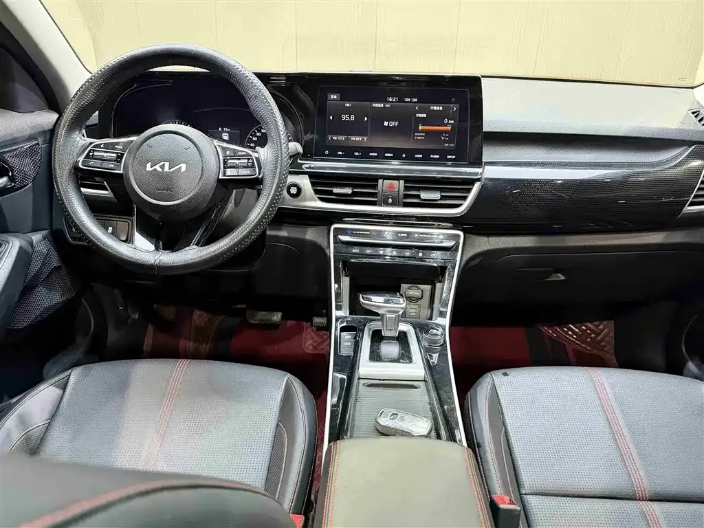 Kia KX3 2022 из CN, фото 8