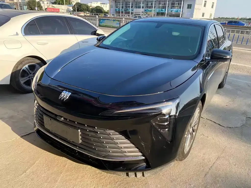 Buick LaCrosse 2023 из CN, фото 1