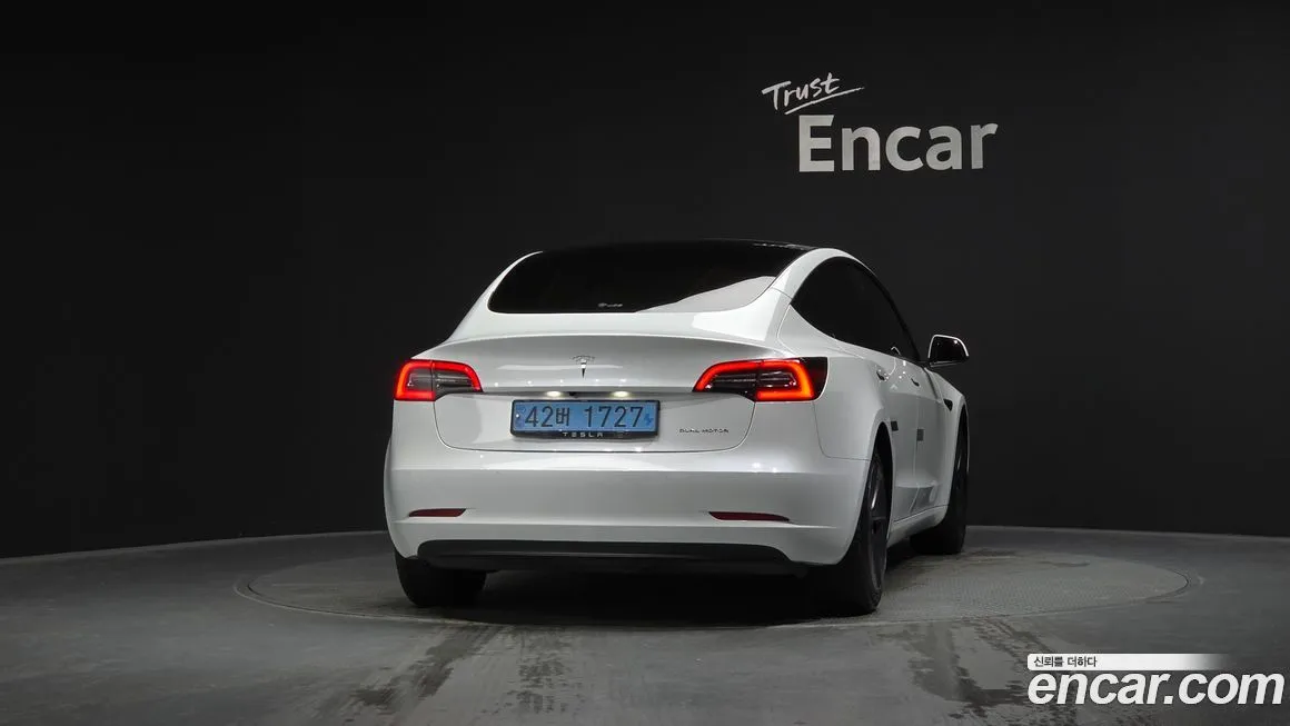 Tesla Model 3 2022 из KR, фото 3