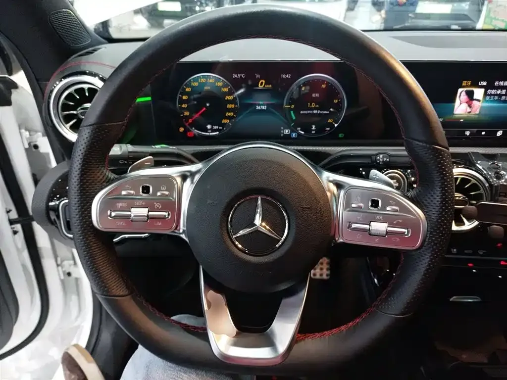 Mercedes-Benz CLA (Import) — фото 10