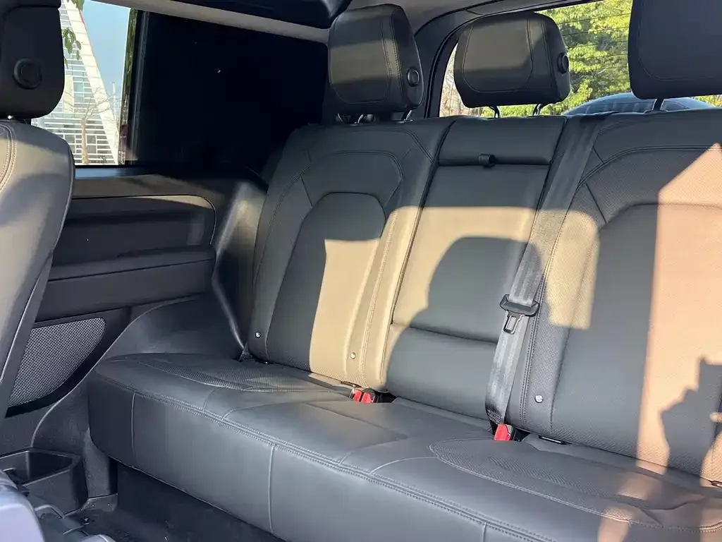 Land Rover Defender — фото 2