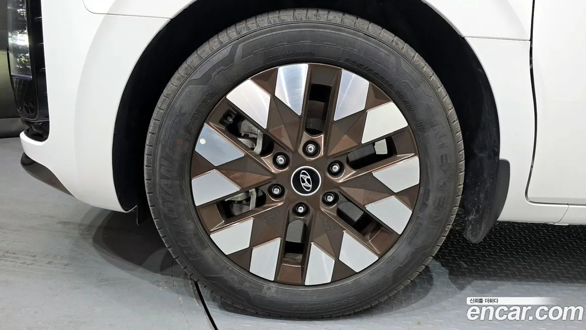 Hyundai Staria — фото 9