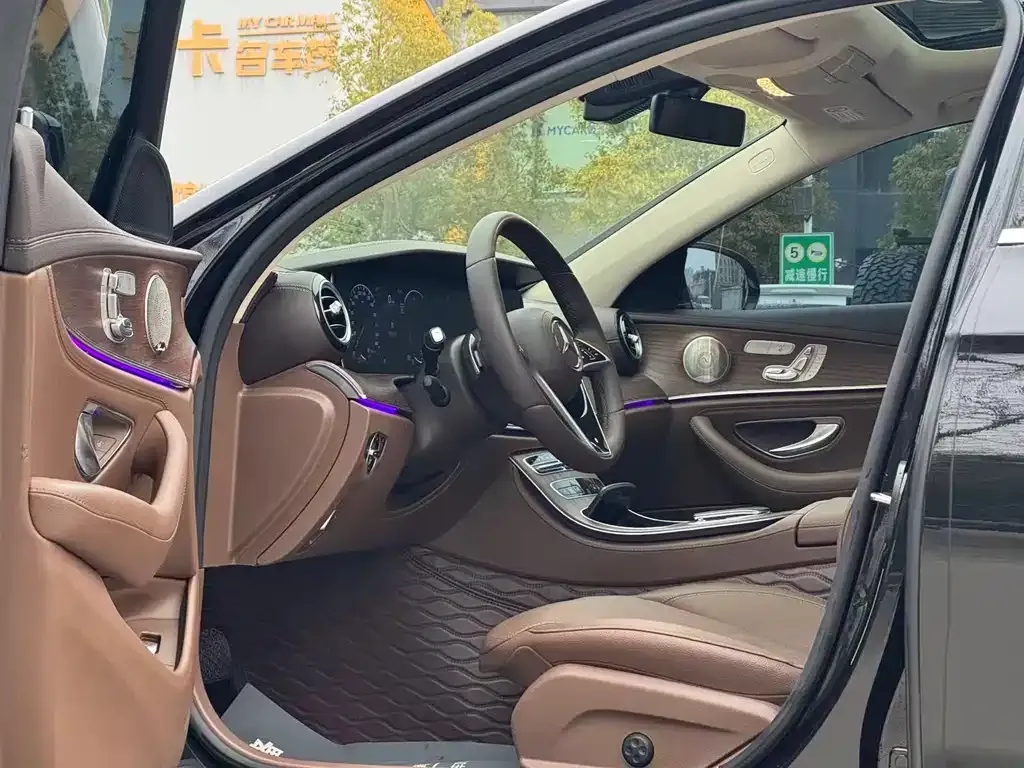 Mercedes-Benz E-Class 2023 из CN, фото 3