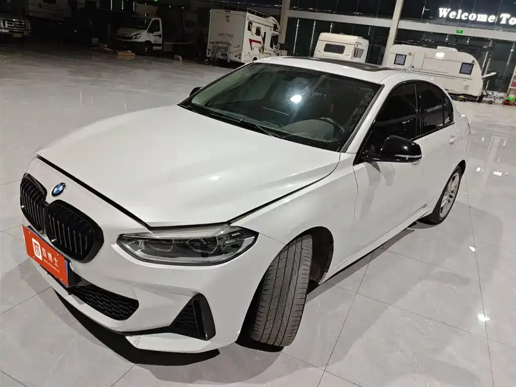BMW 1 Series — фото 1