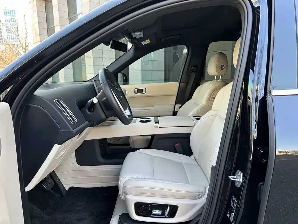 Li Auto L8 2023 из CN, фото 6