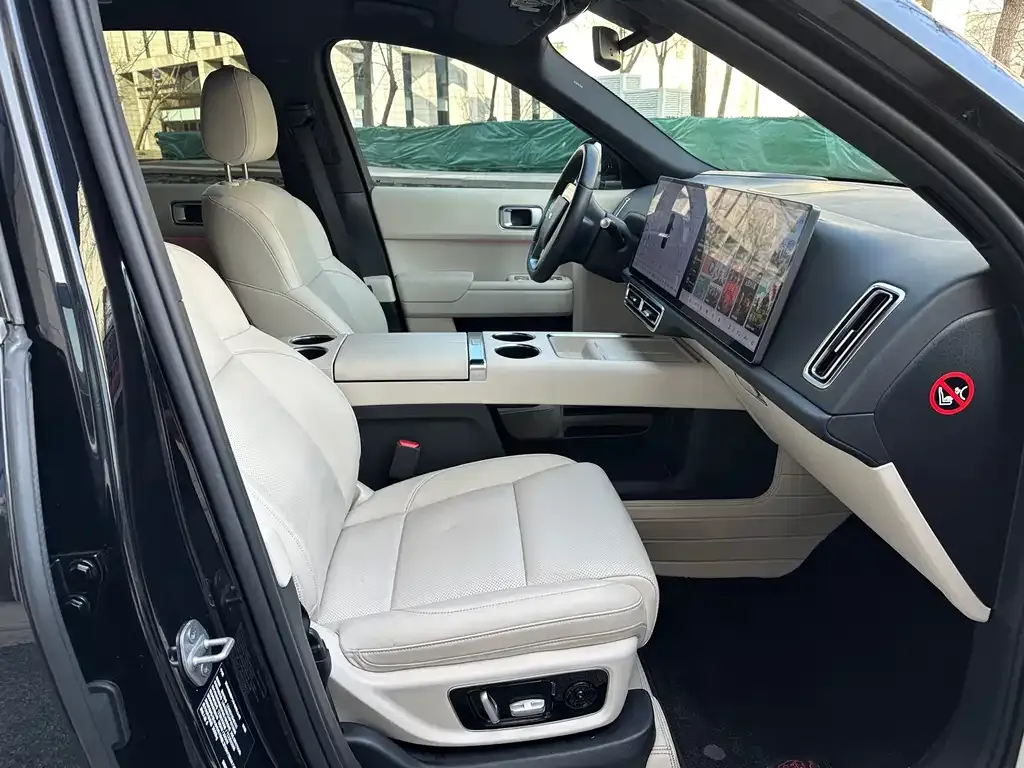 Li Auto L8 2023 из CN, фото 3