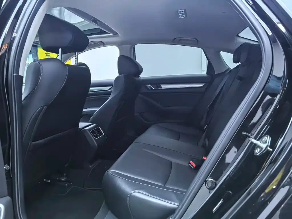 Honda Accord 2021 из CN, фото 3