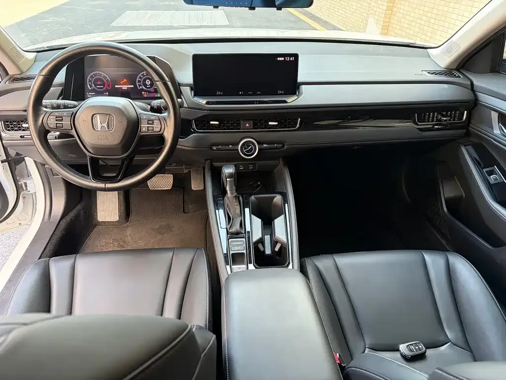 Honda Inspire 2024 из CN, фото 5