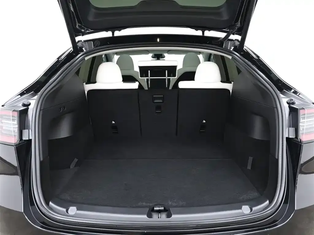 Tesla Model Y 2024 из CN, фото 2