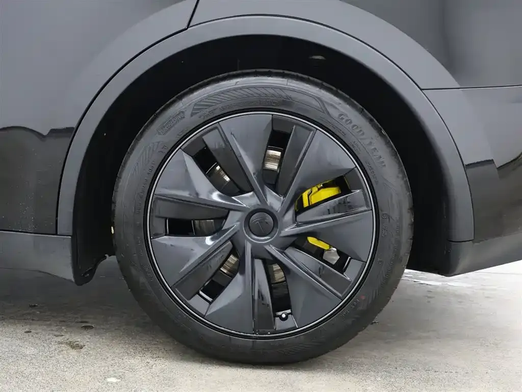 Tesla Model Y 2024 из CN, фото 8