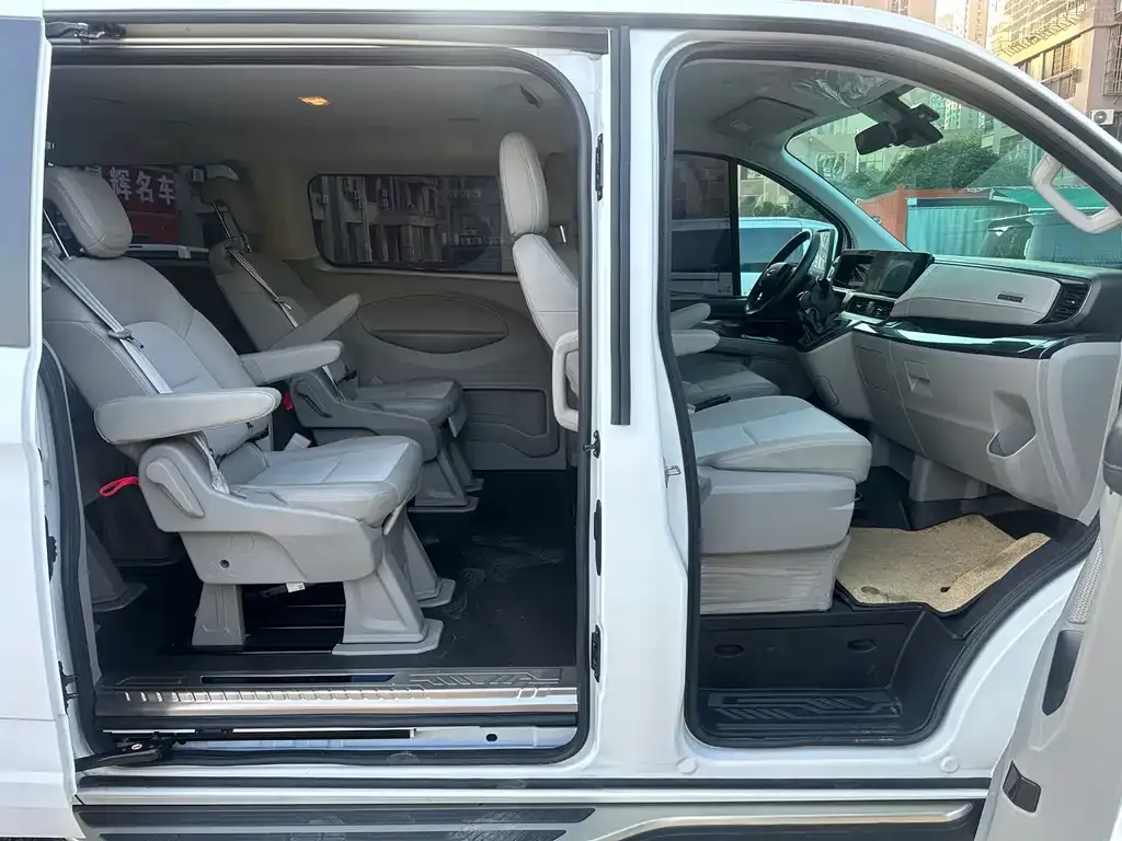 Ford Transit 2025 из CN, фото 3