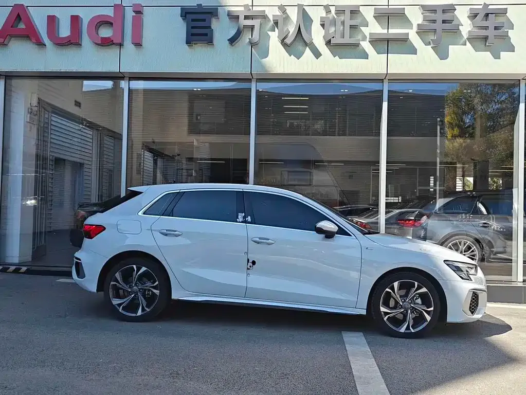 Audi A3 2024 из CN, фото 4