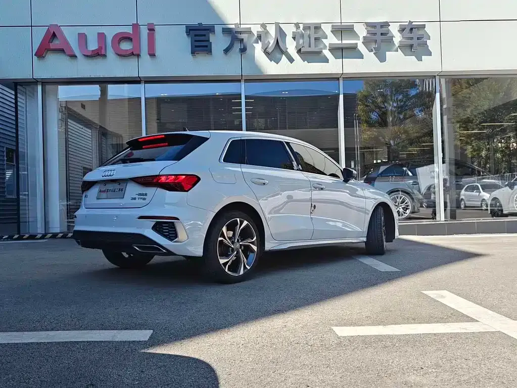 Audi A3 2024 из CN, фото 7