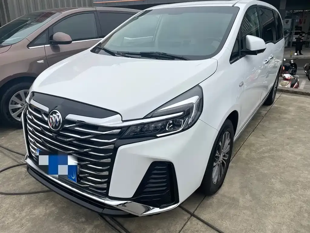 Buick GL8 2023 из CN, фото 1