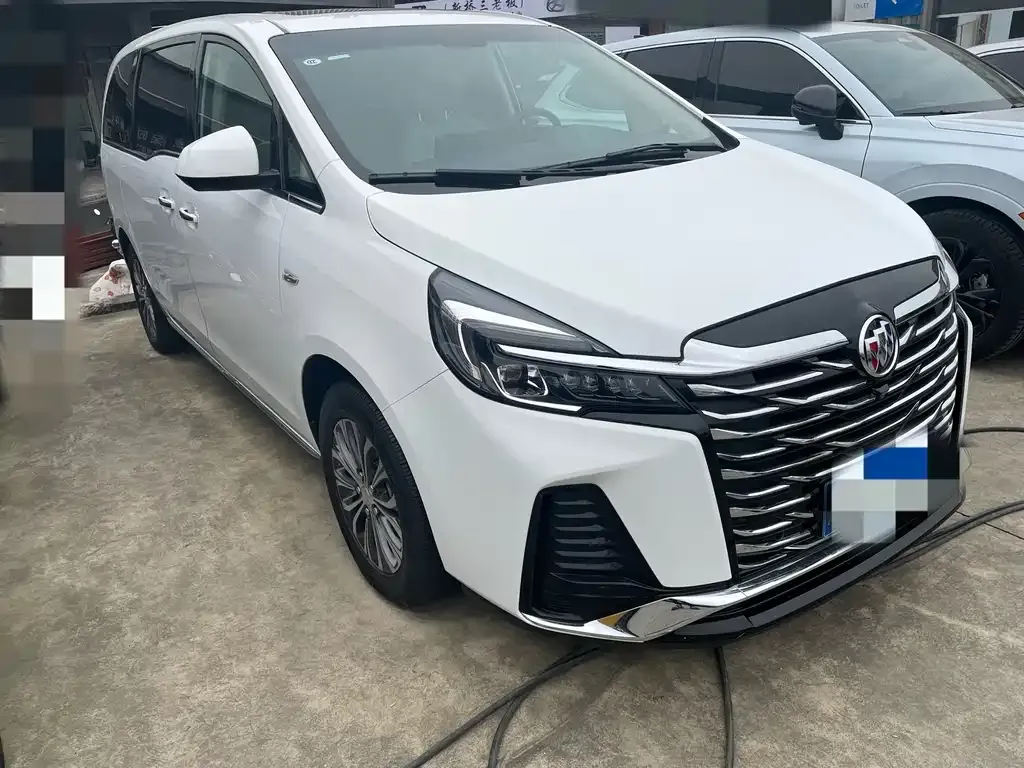 Buick GL8 2023 из CN, фото 2
