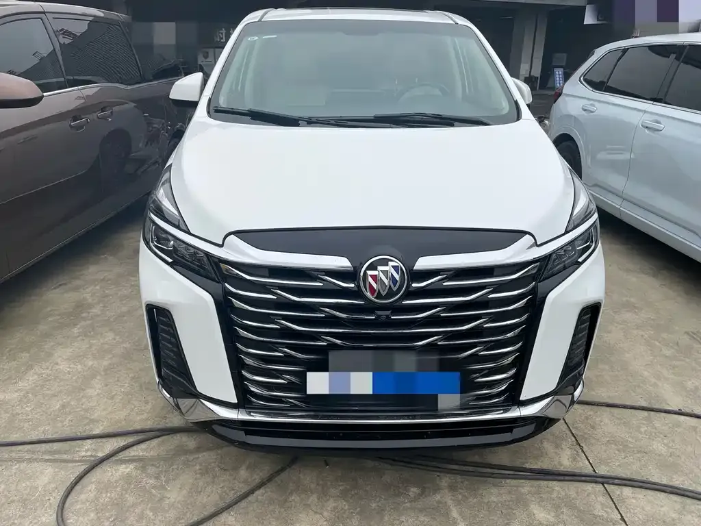 Buick GL8 2023 из CN, фото 3