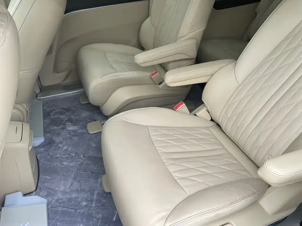 Buick GL8 2023 из CN, фото 5