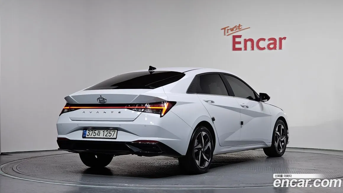 Hyundai AVANTE — фото 2