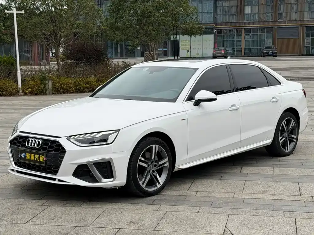 Audi A4L 2021 из CN, фото 1