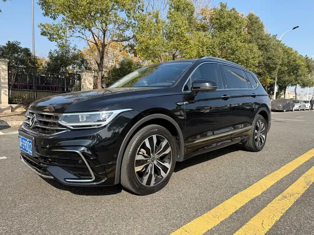 Volkswagen Tiguan L 2023 из CN, фото 1