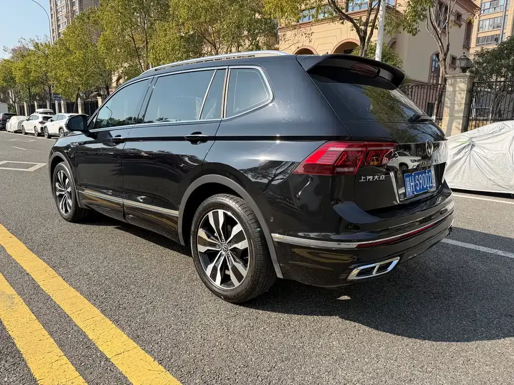 Volkswagen Tiguan L 2023 из CN, фото 10