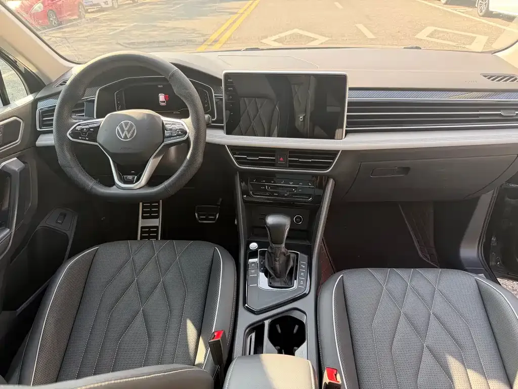 Volkswagen Tiguan L 2023 из CN, фото 5