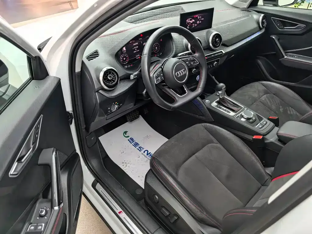 Audi Q2L 2024 из CN, фото 7