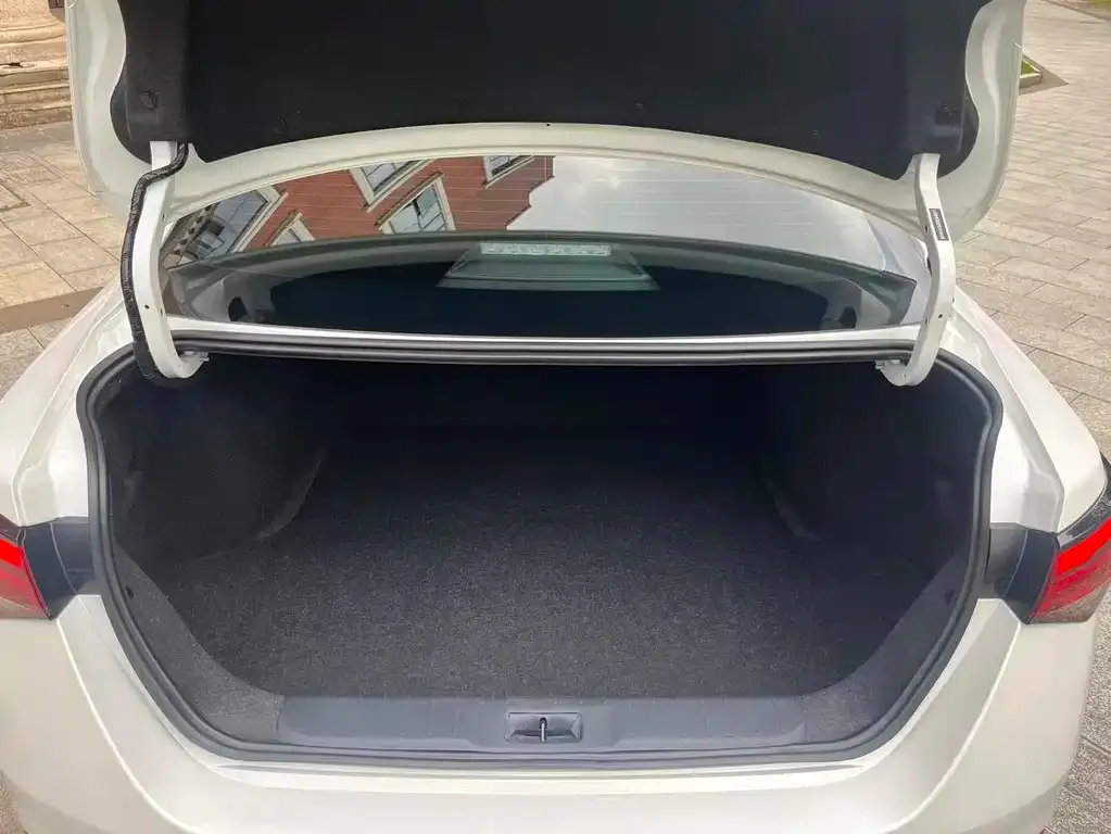 Nissan Sylphy 2024 из CN, фото 2
