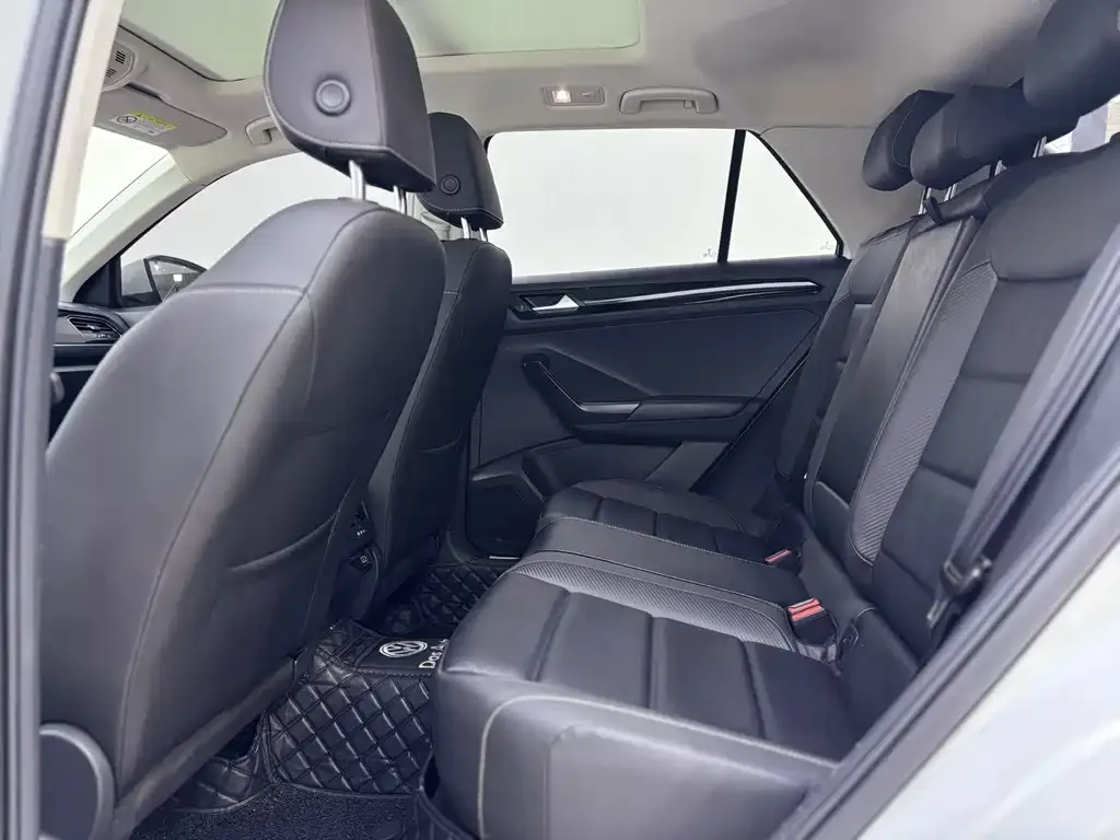 Volkswagen T-Roc 2022 из CN, фото 2