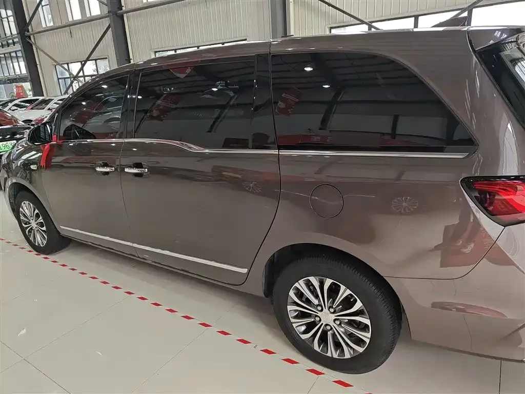 Buick GL8 2022 из CN, фото 7