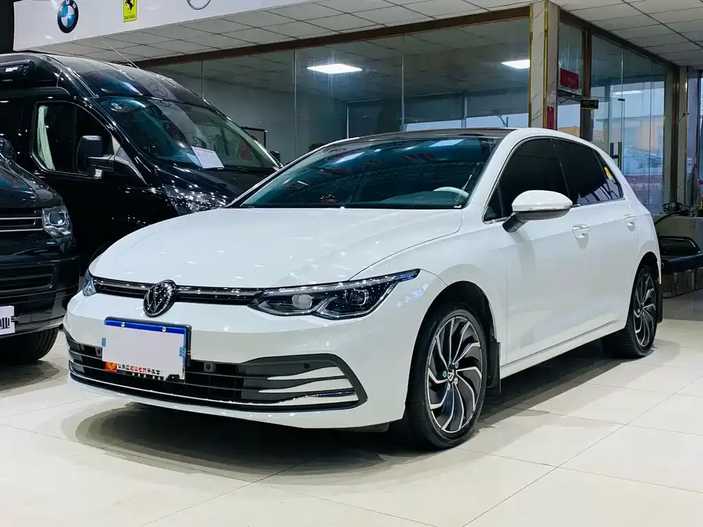 Volkswagen Golf 2022 из CN, фото 1