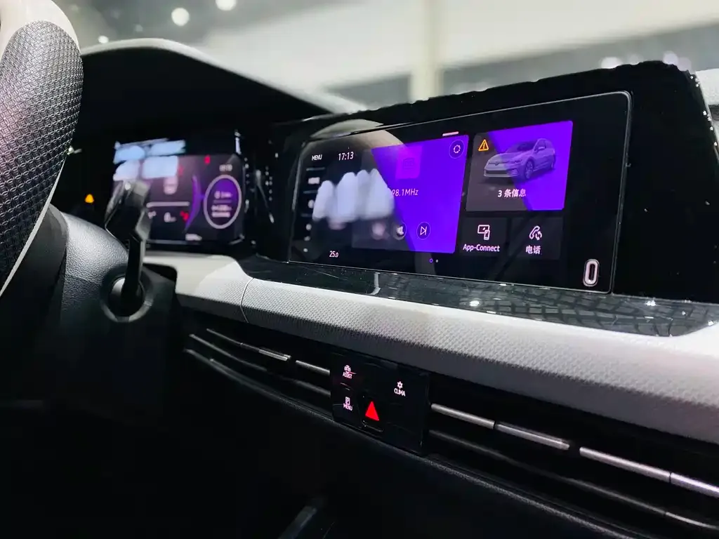 Volkswagen Golf 2022 из CN, фото 10