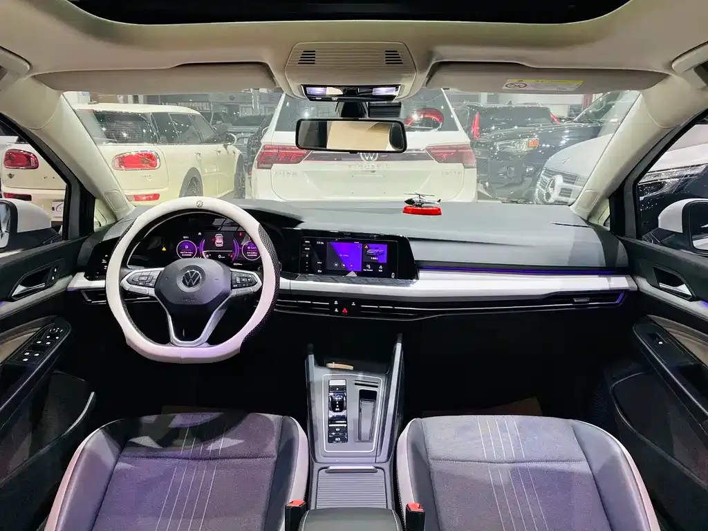 Volkswagen Golf 2022 из CN, фото 9